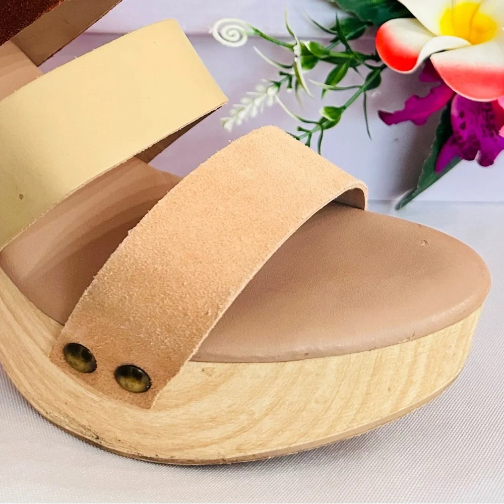 CHINESE LAUNDRY ~ Brown and Cream Suede 4” Platform Sandals w/Woodgrain Heels